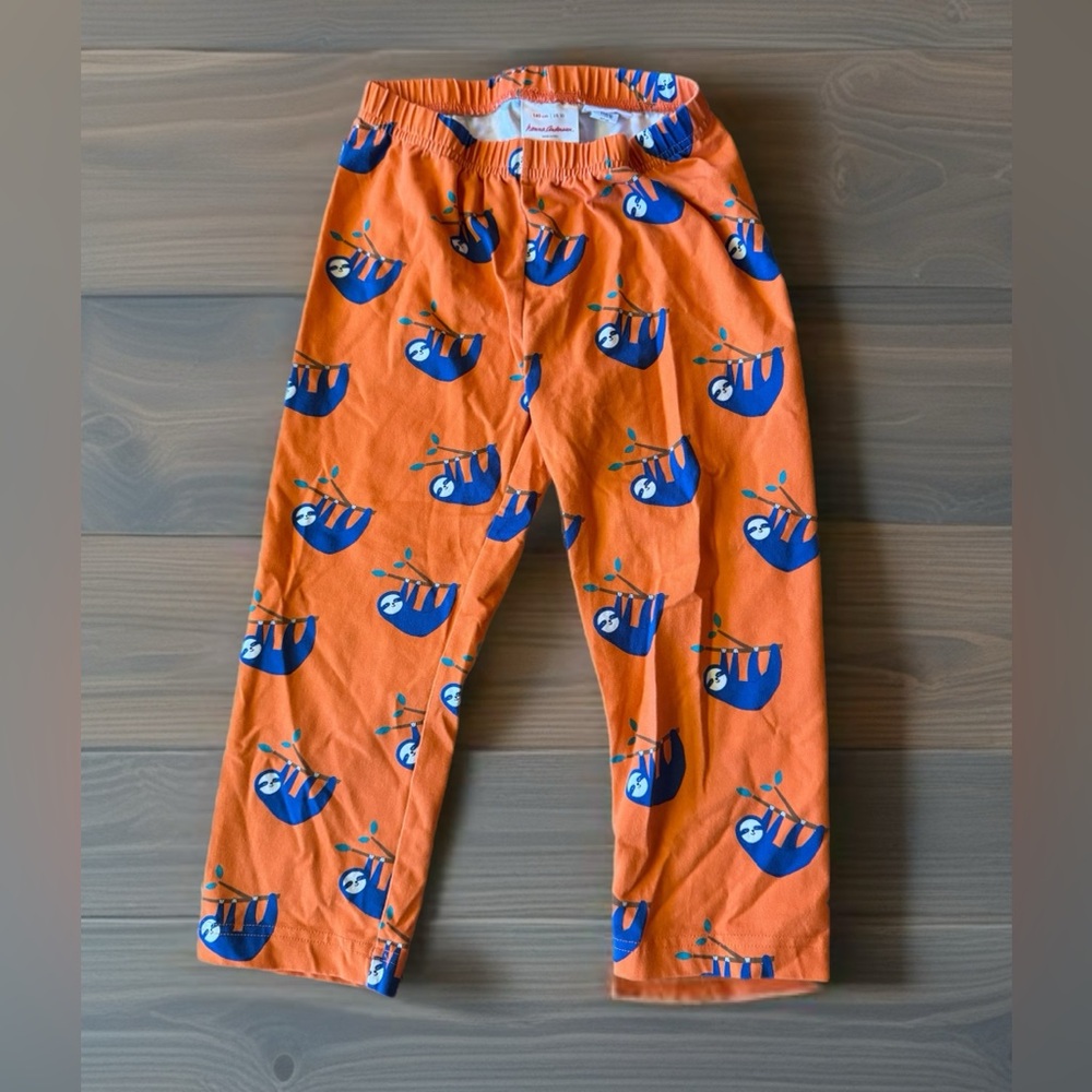 Hanna Andersson Sloth Print Capri Pants – Size 10 (140 cm)